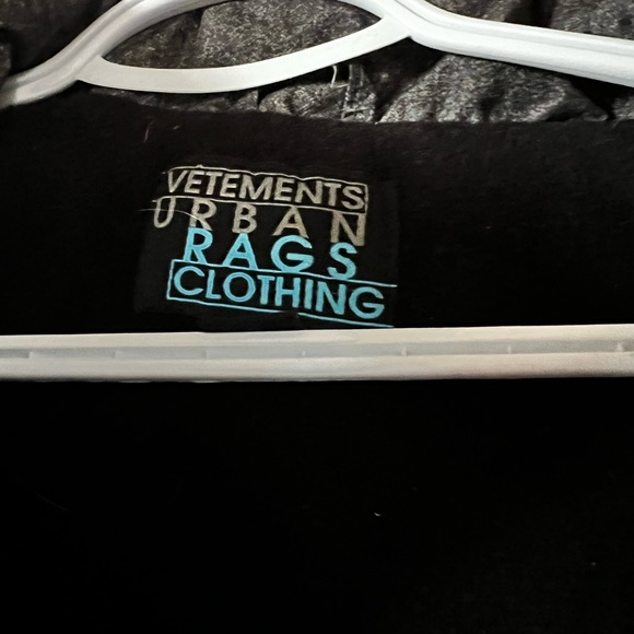 Like new thick men’s winter jacket - Picture 3 of 3